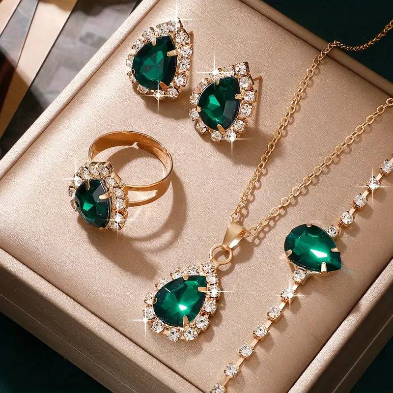 Divifa Elisandre Vermont Jewelry in Gold-Plated stainless steel