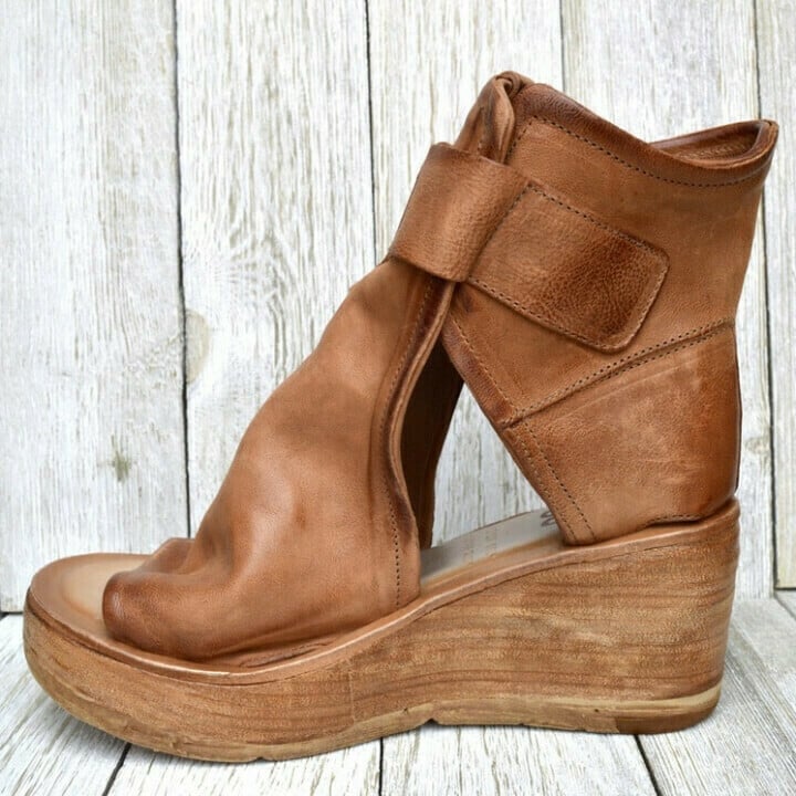 Divifa Dawn Wedge Sandals with Buckle in Boho Style