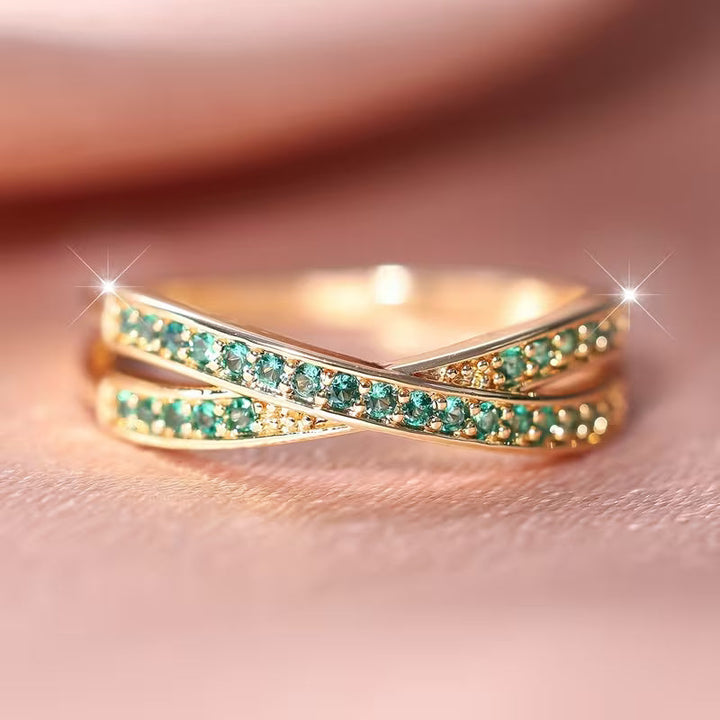 Divifa Emerald Flow Ring in Gold-Plated stainless steel