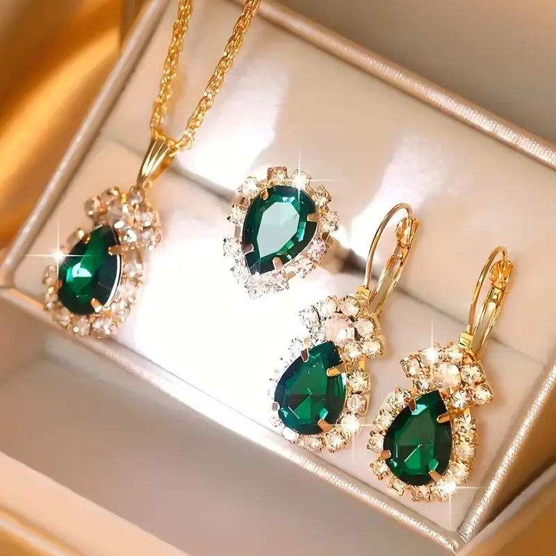 Divifa Marceline Jadehart Jewelry Set in Gold-Plated stainless steel