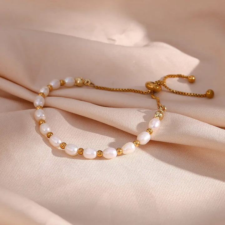 Divifa Pearl Bracelet in Gold-Plated stainless steel