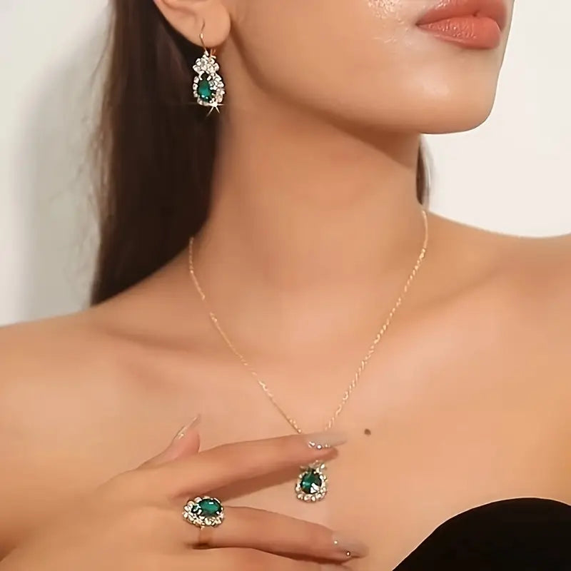Divifa Marceline Jadehart Jewelry Set in Gold-Plated stainless steel