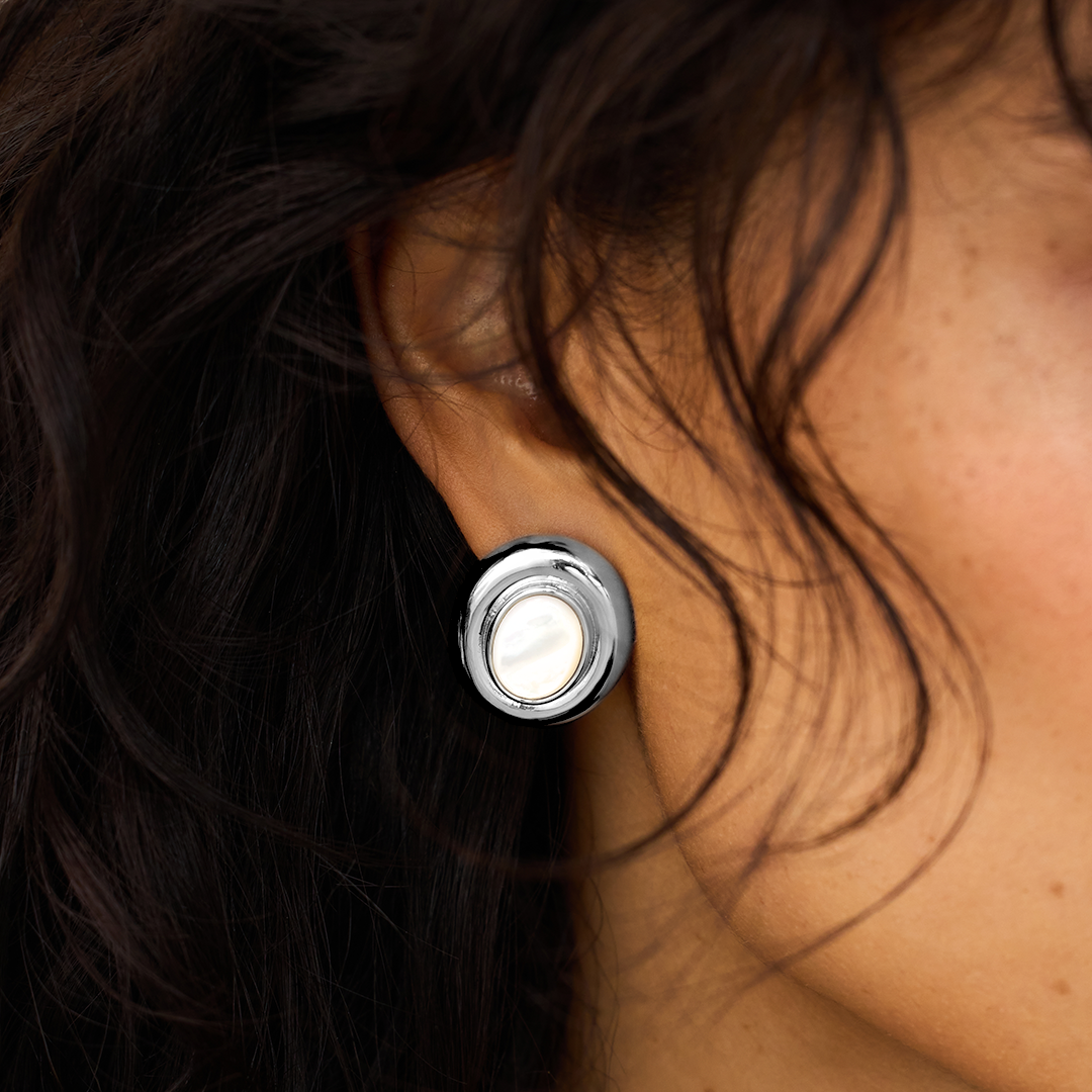 Divifa Giselle Pearl Earrings in White Gold-Plated stainless steel