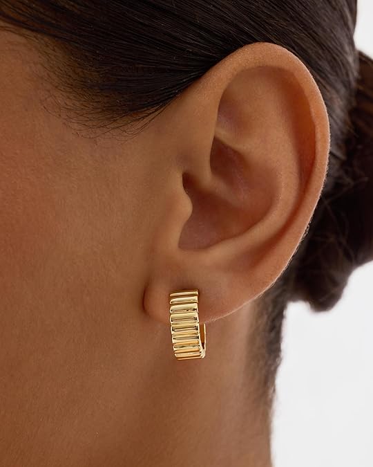 Divifa Ridge Earrings in Gold-Plated stainless steel
