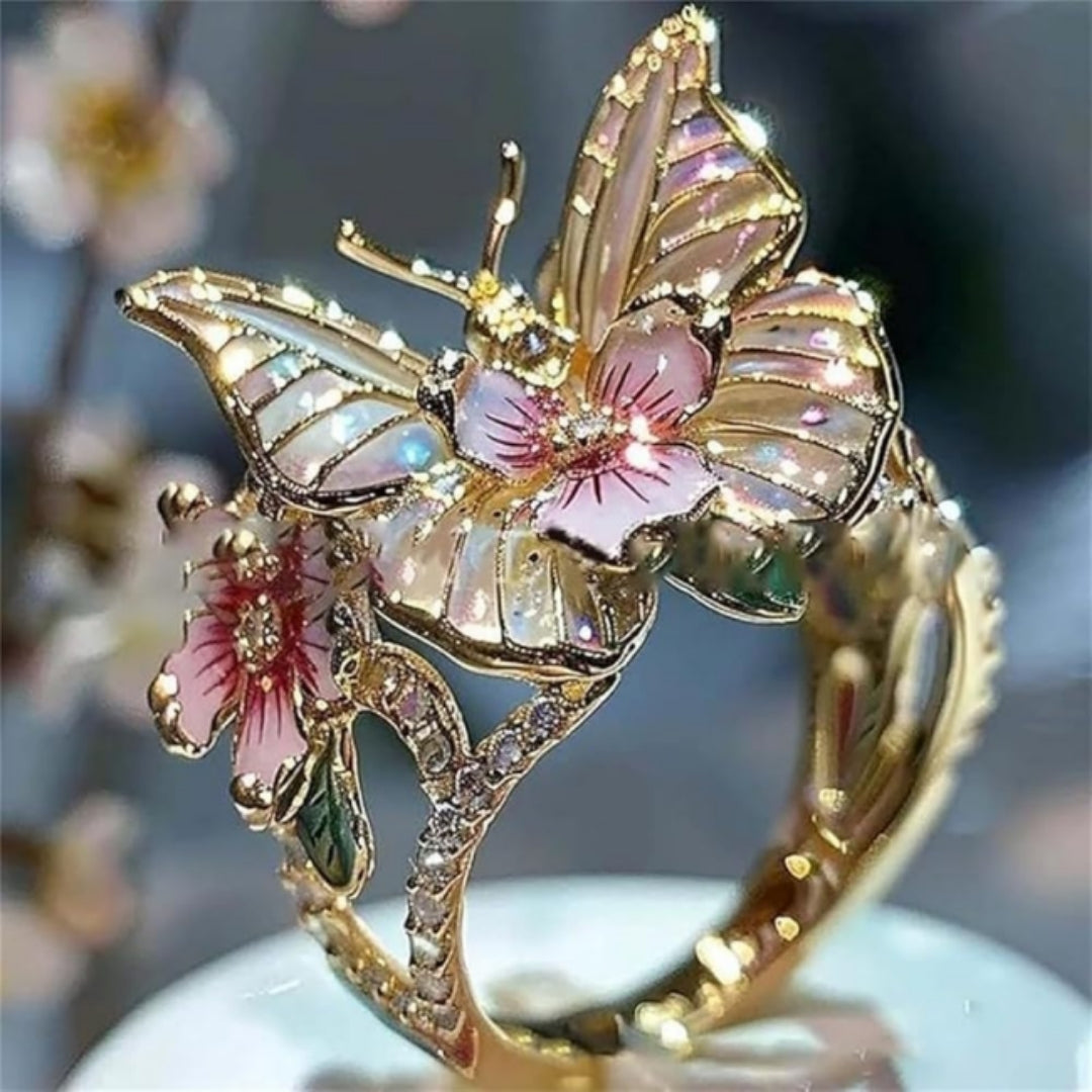 Divifa Bright Butterfly Ring in Gold-Plated stainless steel