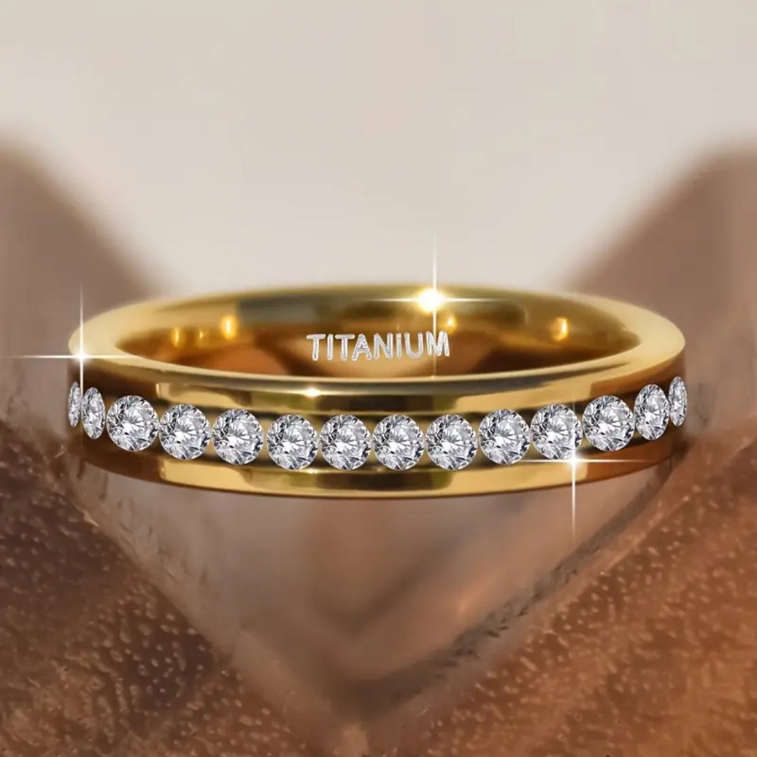 Divifa Zirconia Trail Ring in Gold-Plated stainless steel