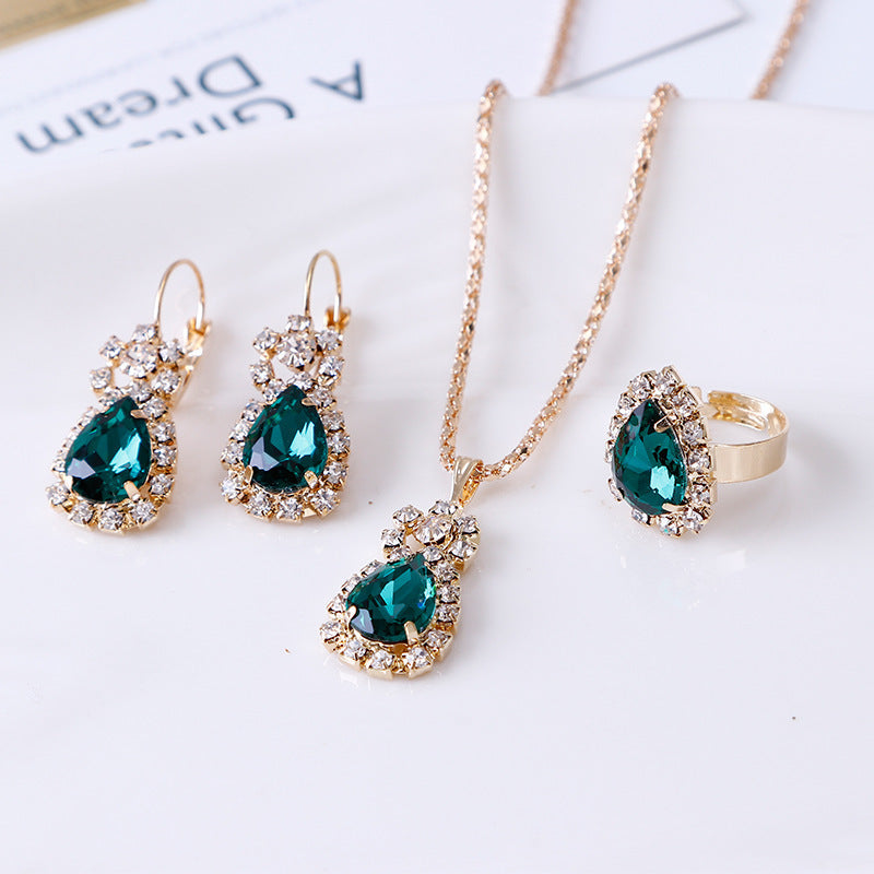 Divifa Marceline Jadehart Jewelry Set in Gold-Plated stainless steel