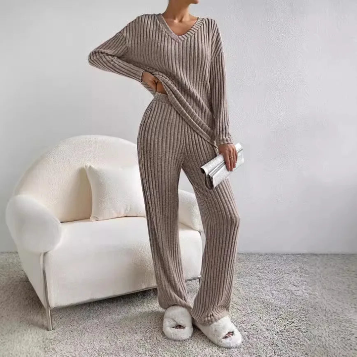 Divifa CozySet Knitted 2-piece set