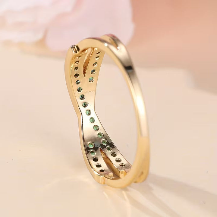 Divifa Emerald Flow Ring in Gold-Plated stainless steel
