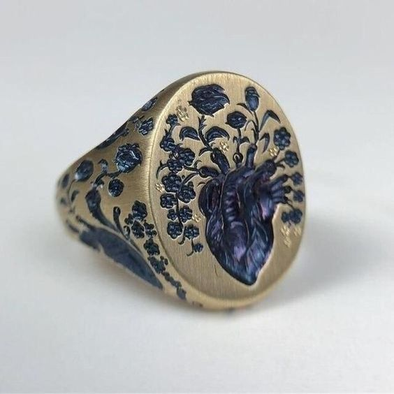 Divifa Blue Blossom Ring in Gold-Plated stainless steel