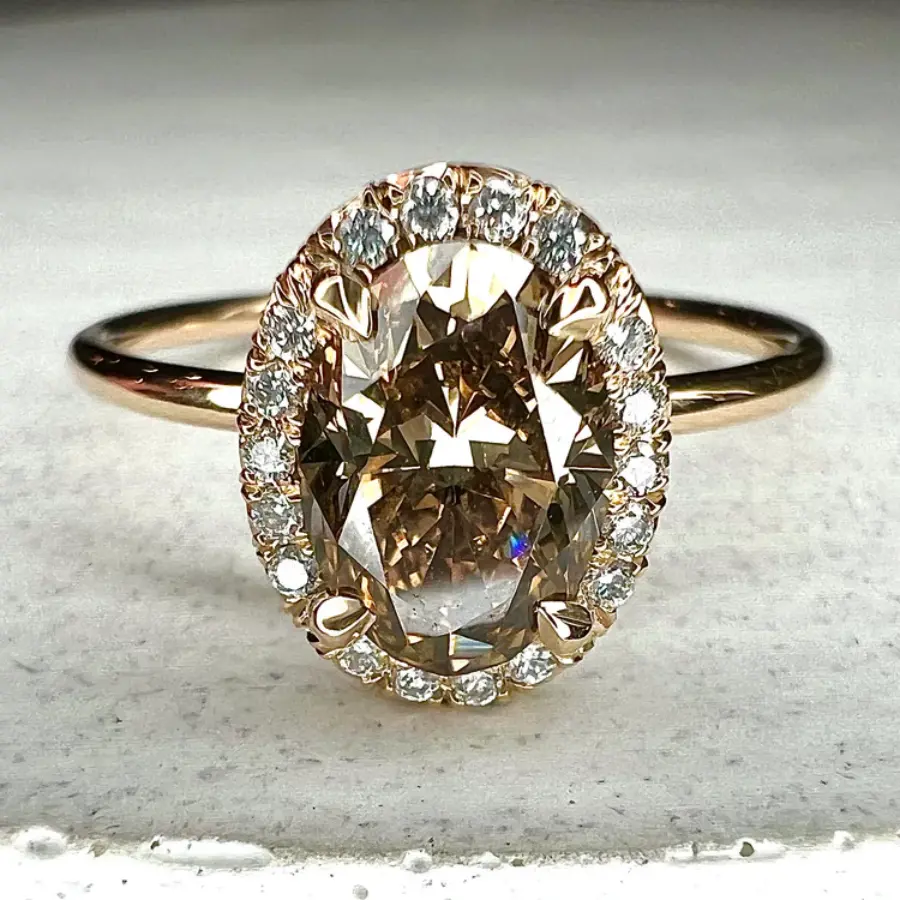 Divifa Exquisite Rounded Ring in Gold-Plated stainless steel
