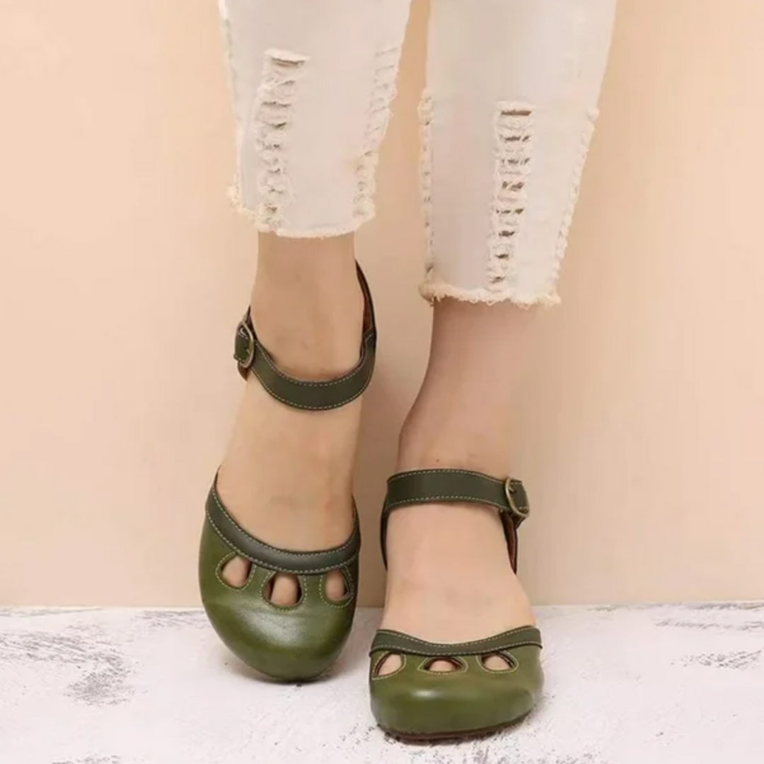 Divifa Patti Comfortable Low-Heeled Sandals